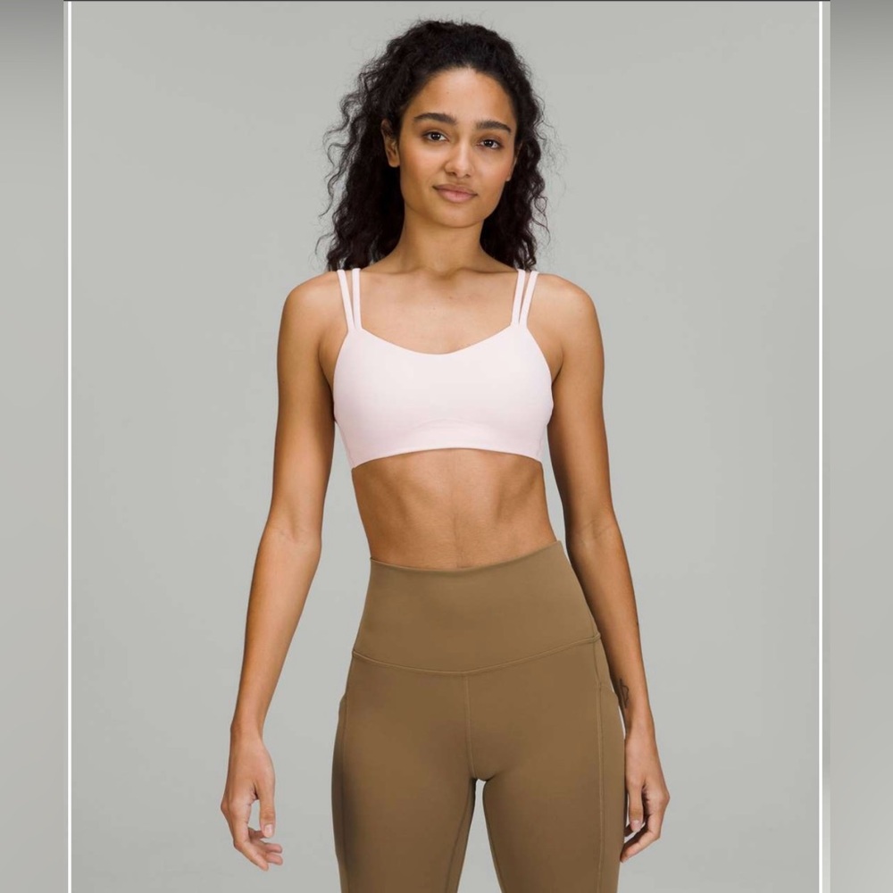 Lululemon Like a Cloud Bra *Light
Support, B/C Cup
Strawberry Milkshake